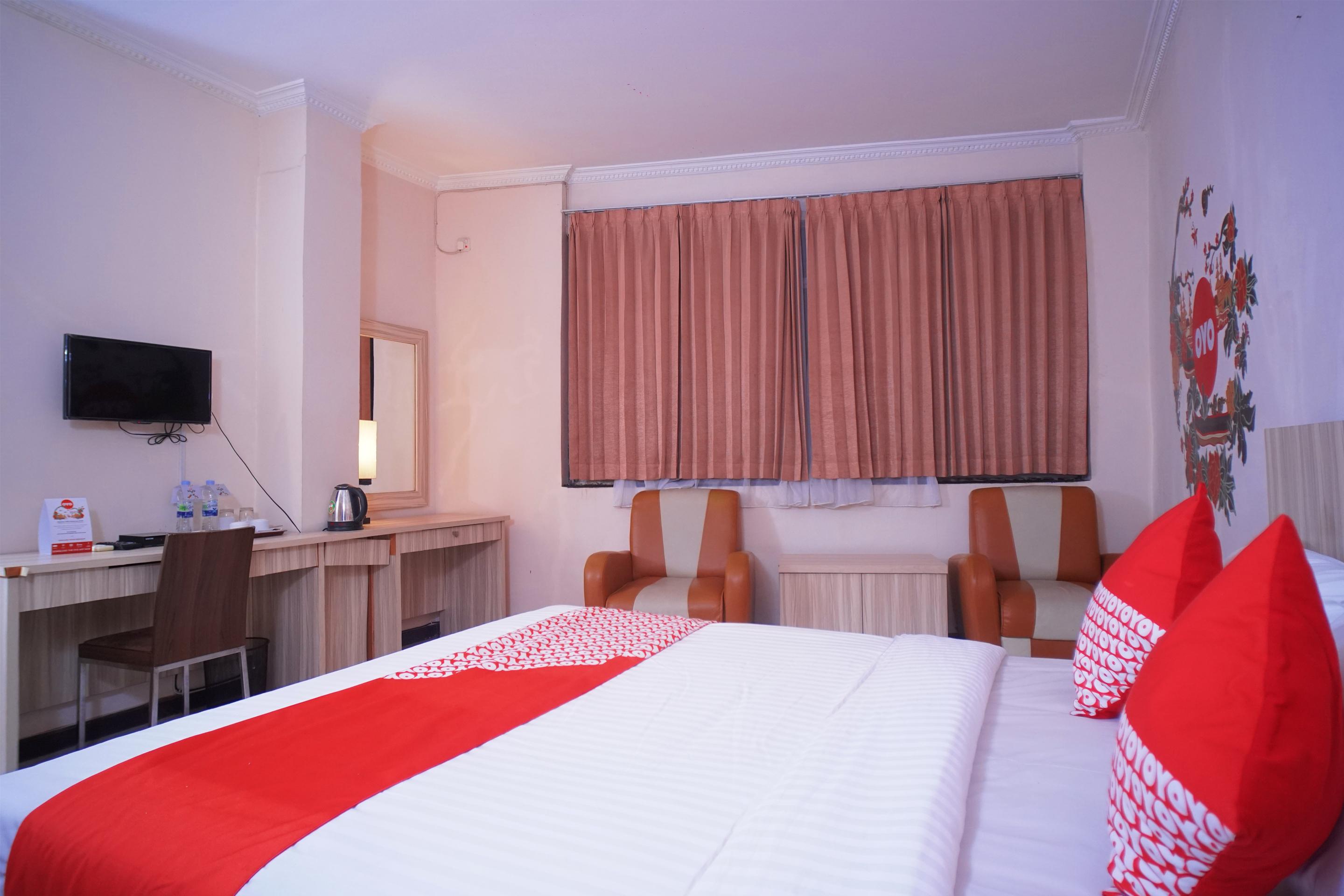 โอโย 142 โฮเต็ล อัลฟูร์กอน ชาเรียะฮ์ Hotel ปาเลมบัง ภายนอก รูปภาพ