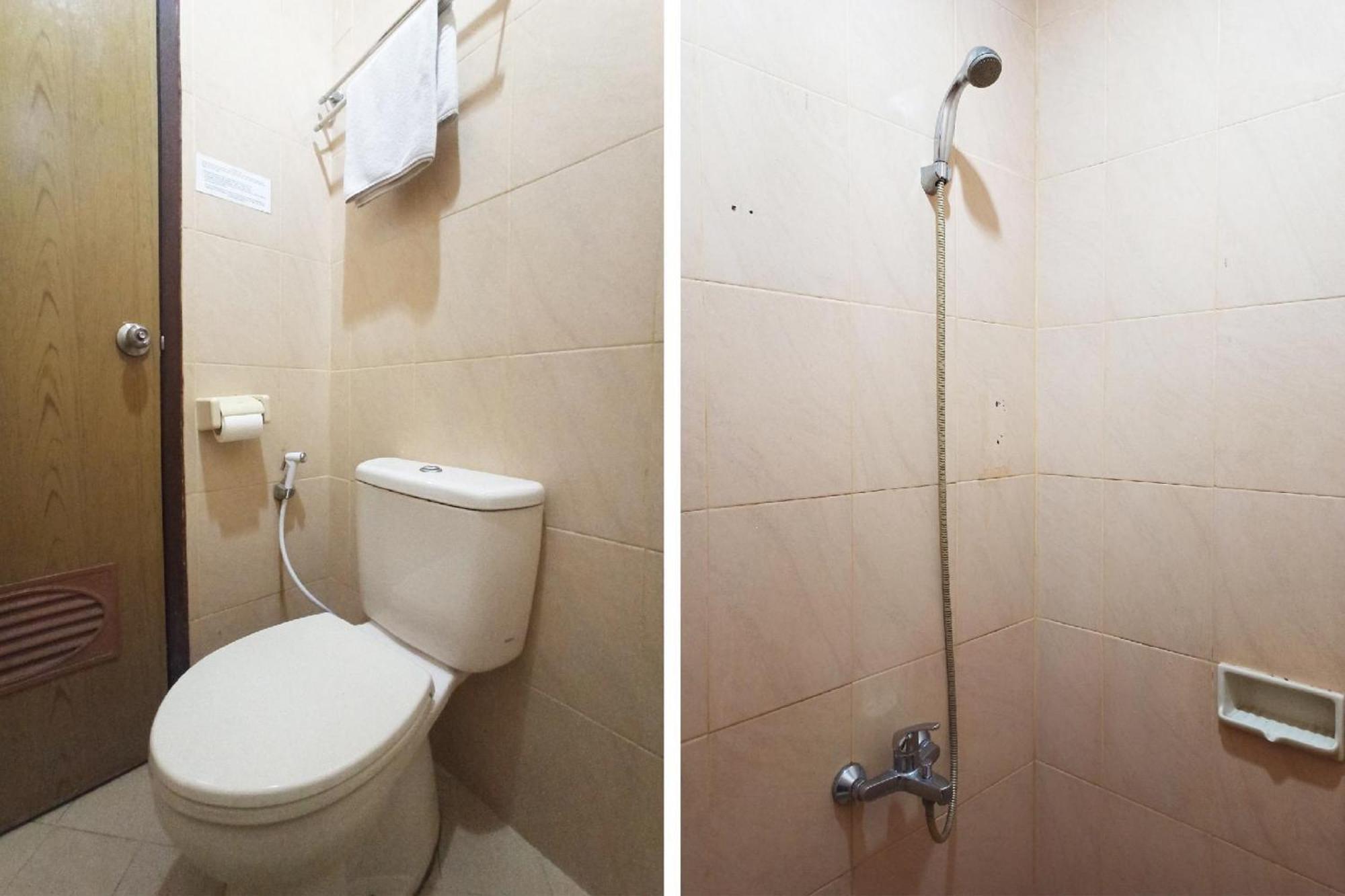 โอโย 142 โฮเต็ล อัลฟูร์กอน ชาเรียะฮ์ Hotel ปาเลมบัง ภายนอก รูปภาพ