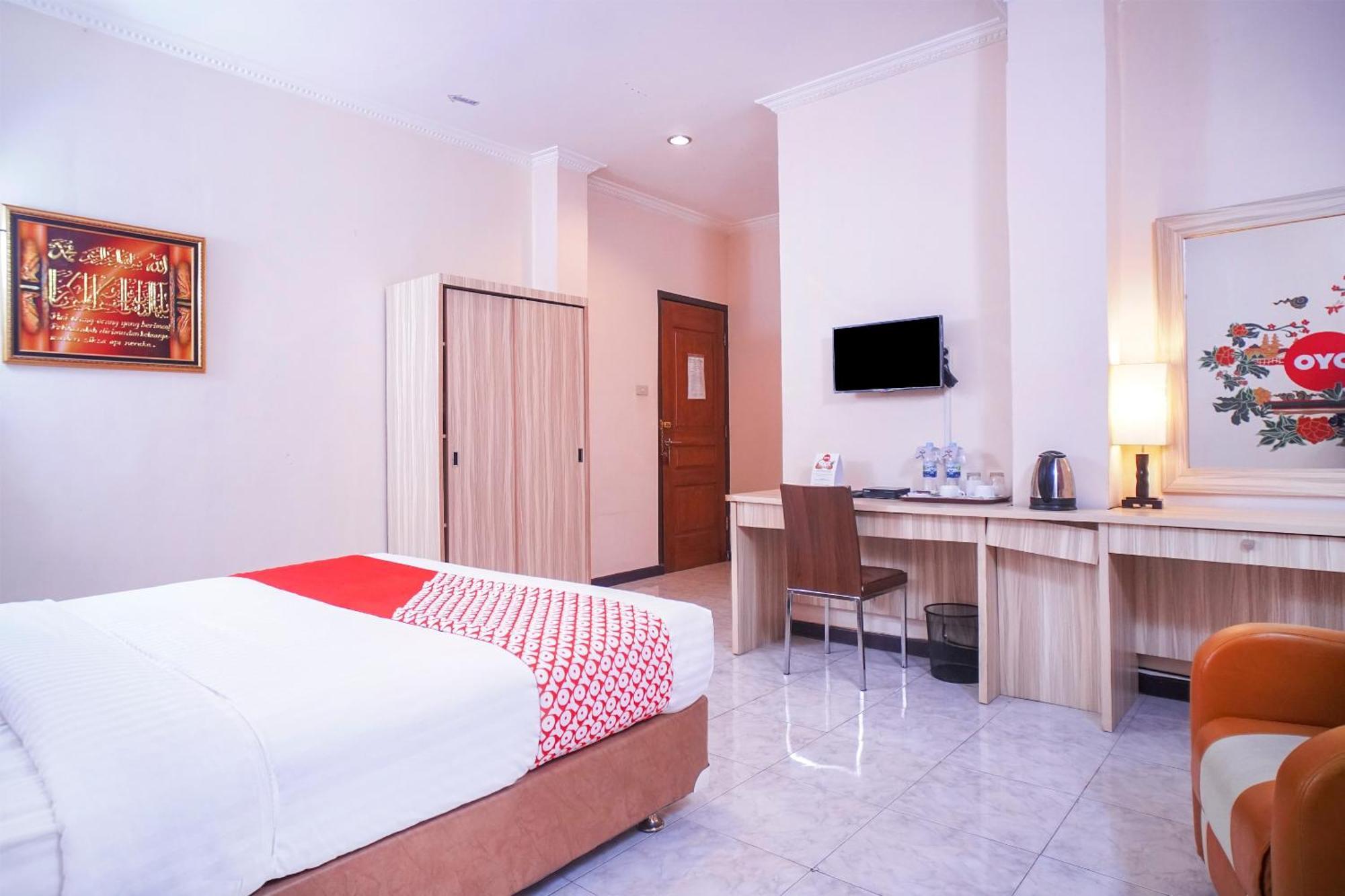 โอโย 142 โฮเต็ล อัลฟูร์กอน ชาเรียะฮ์ Hotel ปาเลมบัง ภายนอก รูปภาพ