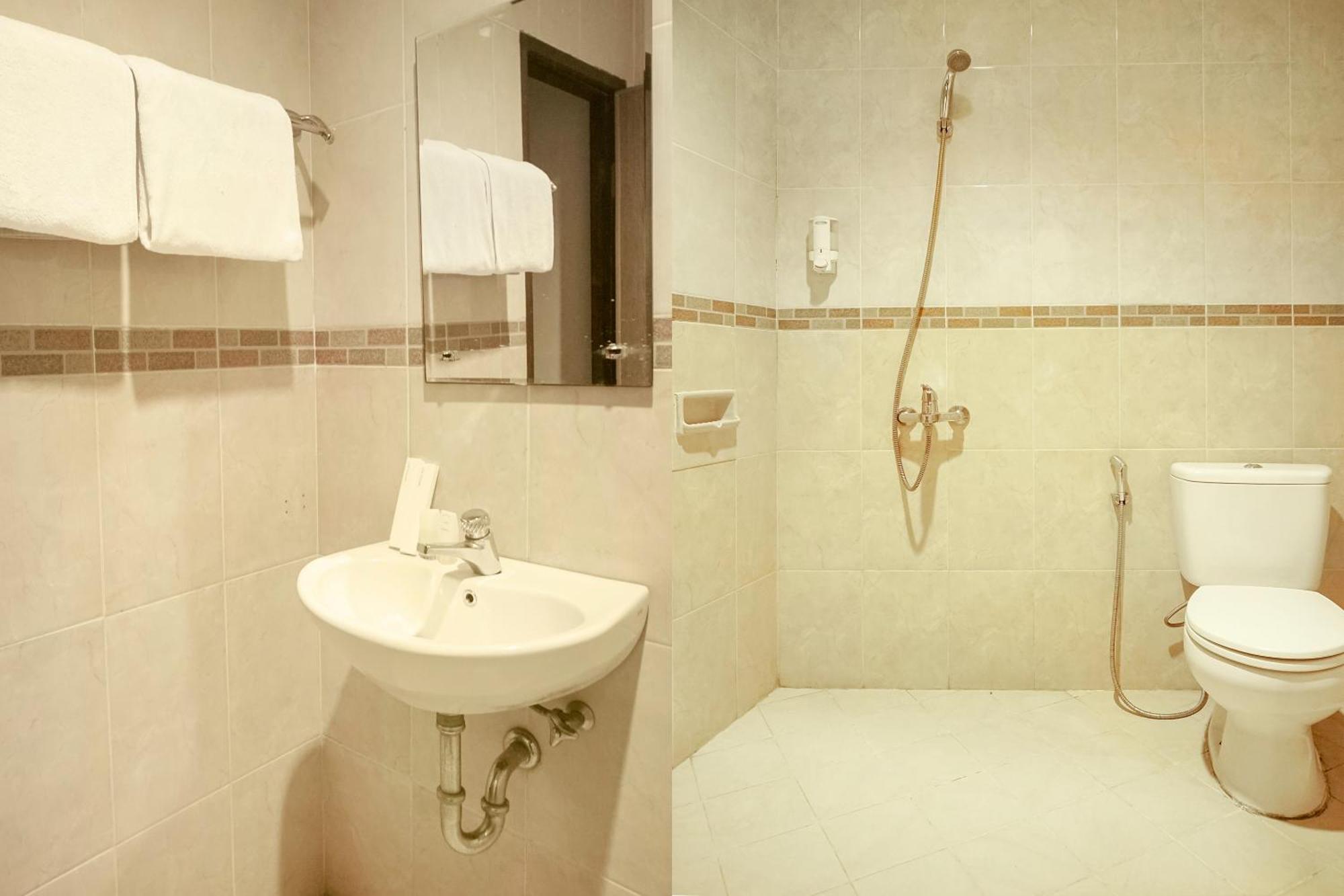 โอโย 142 โฮเต็ล อัลฟูร์กอน ชาเรียะฮ์ Hotel ปาเลมบัง ภายนอก รูปภาพ