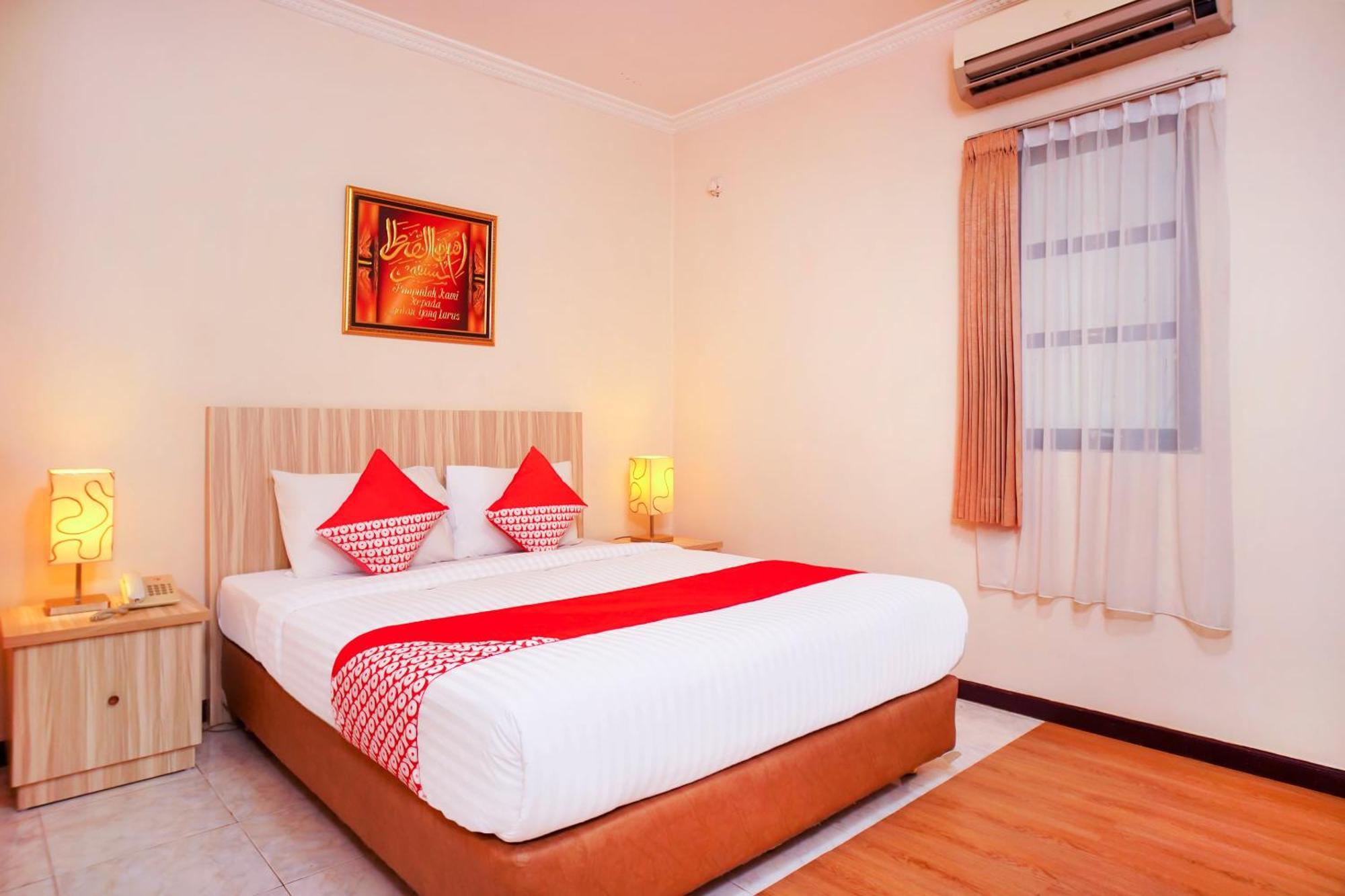 โอโย 142 โฮเต็ล อัลฟูร์กอน ชาเรียะฮ์ Hotel ปาเลมบัง ภายนอก รูปภาพ