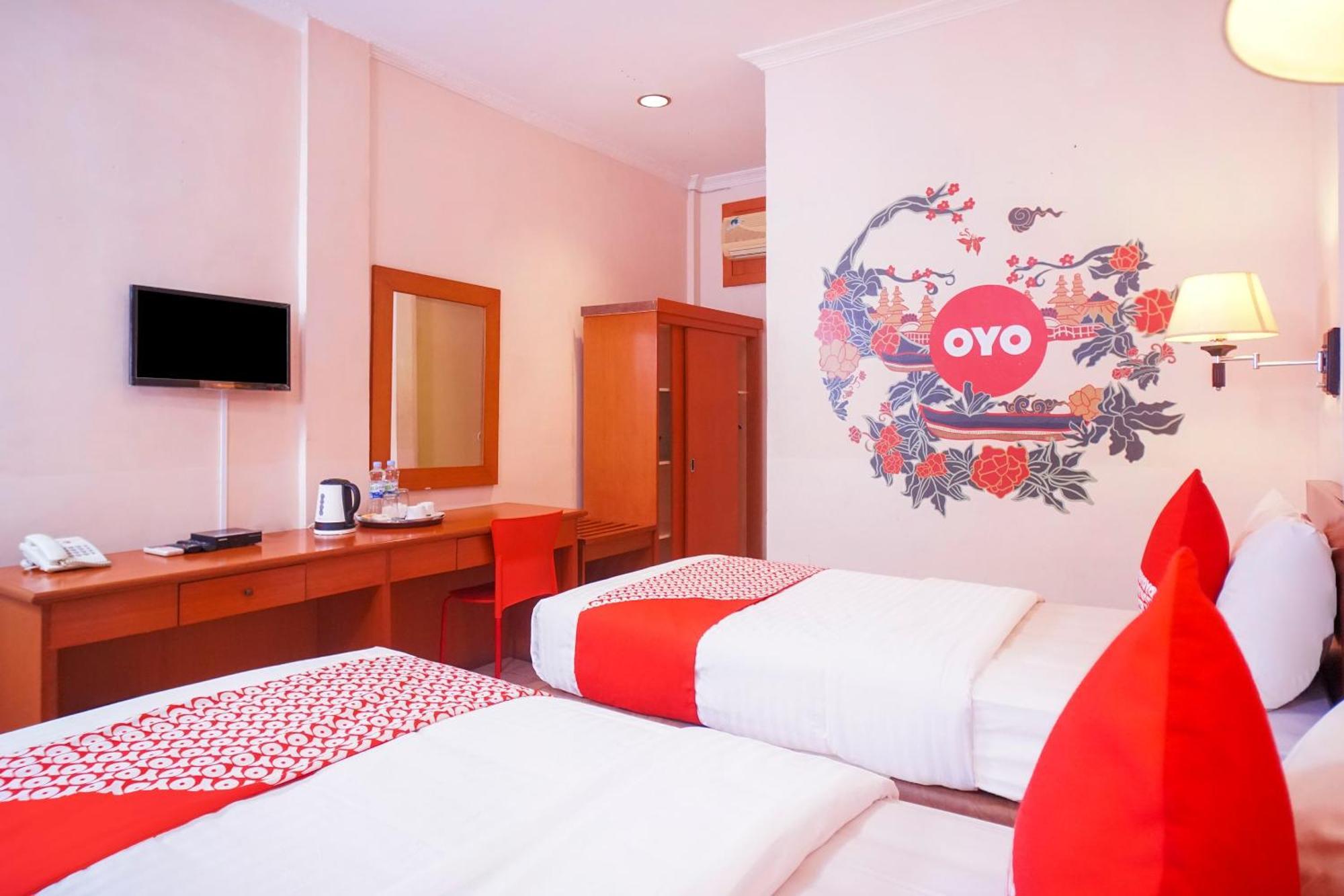 โอโย 142 โฮเต็ล อัลฟูร์กอน ชาเรียะฮ์ Hotel ปาเลมบัง ภายนอก รูปภาพ