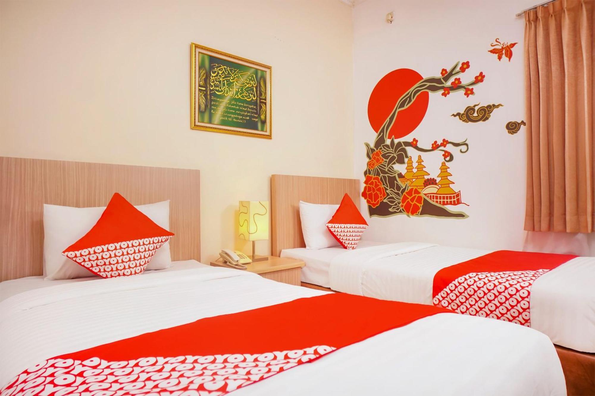โอโย 142 โฮเต็ล อัลฟูร์กอน ชาเรียะฮ์ Hotel ปาเลมบัง ภายนอก รูปภาพ
